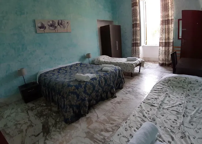 Lucky Stars Pensión 3*